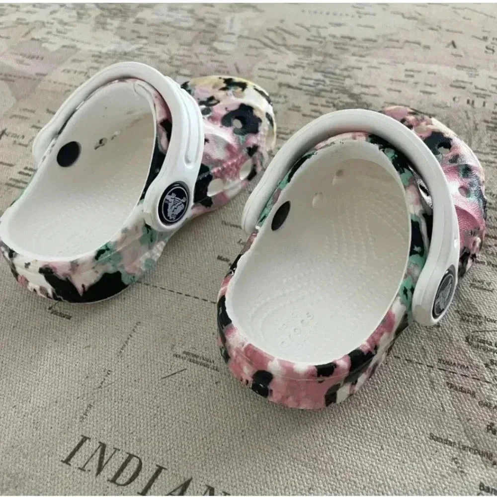 Crocs Classic Tie Dye Mania Clog Size 4